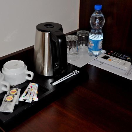 Hotel Pauza Radzyn Podlaski Buitenkant foto