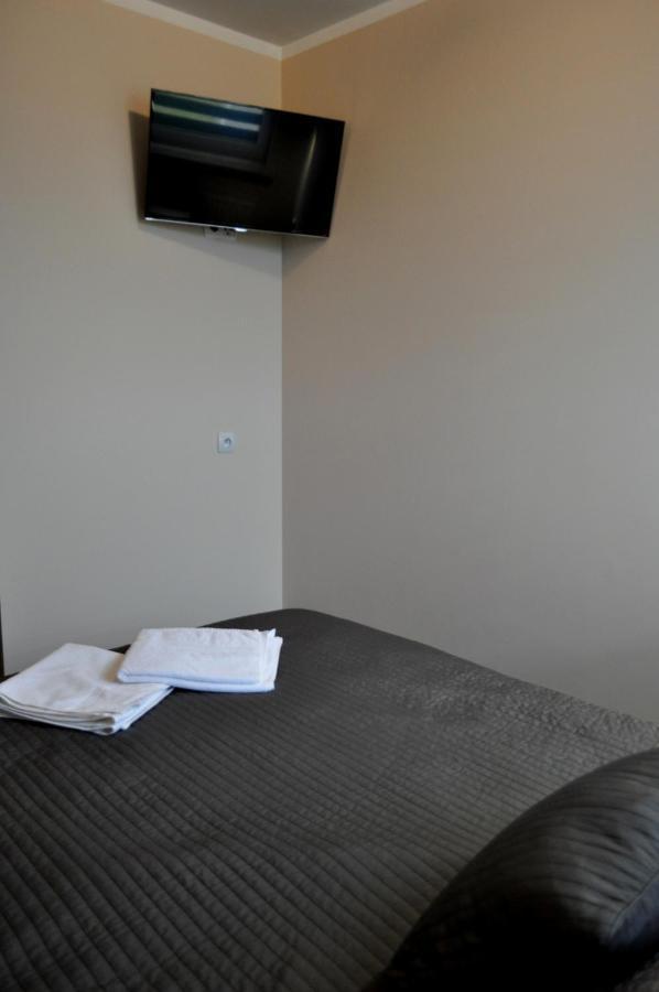 Hotel Pauza Radzyn Podlaski Buitenkant foto