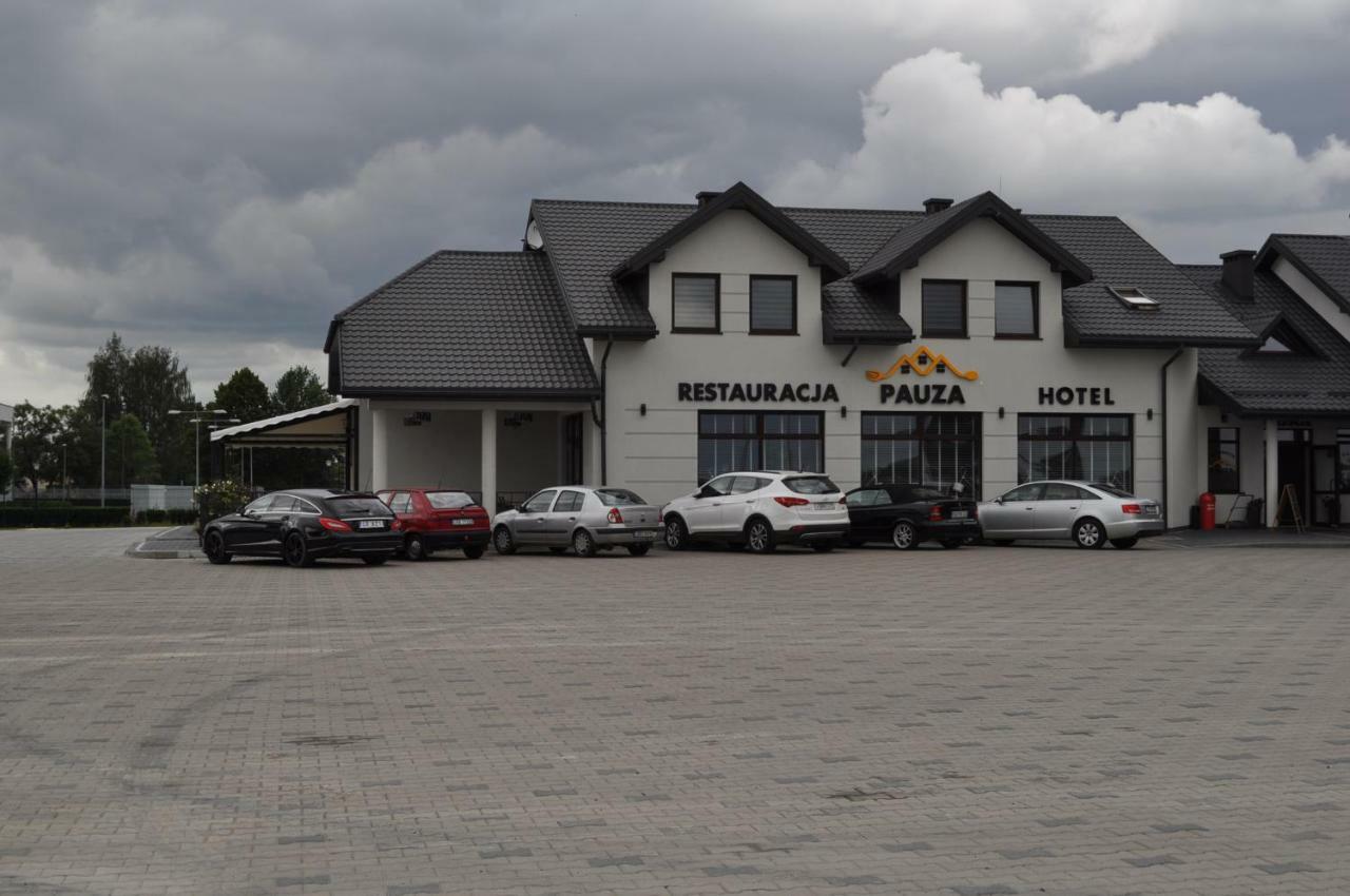 Hotel Pauza Radzyn Podlaski Buitenkant foto