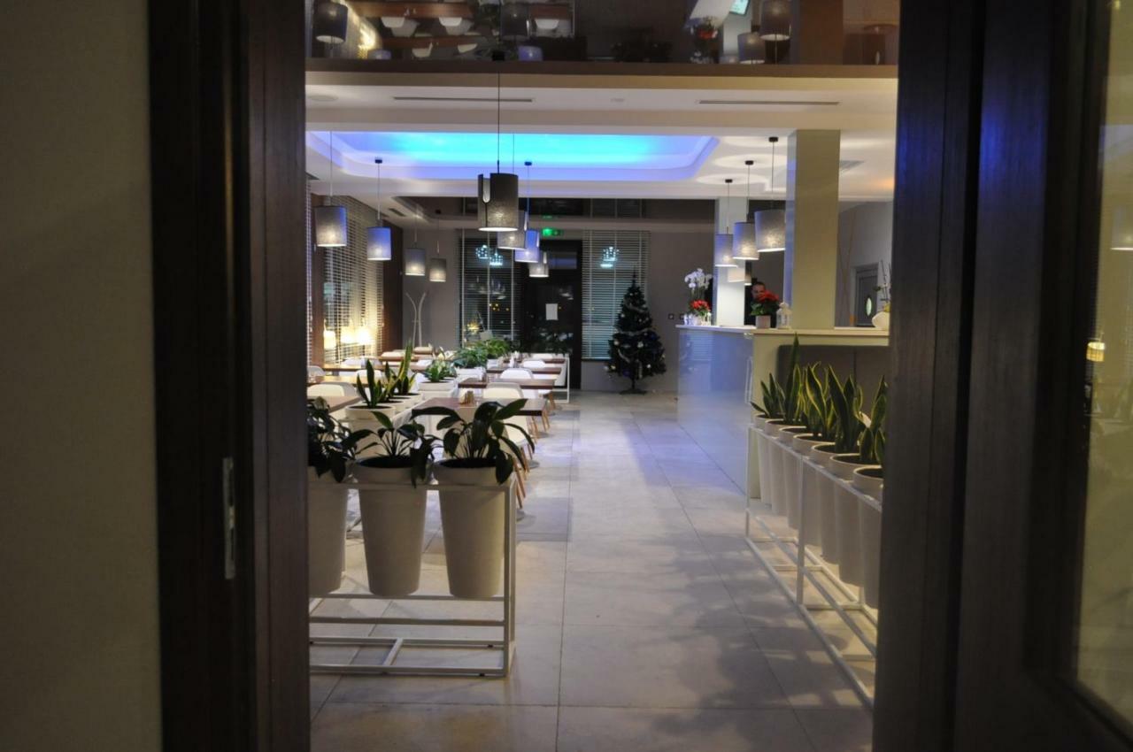 Hotel Pauza Radzyn Podlaski Buitenkant foto