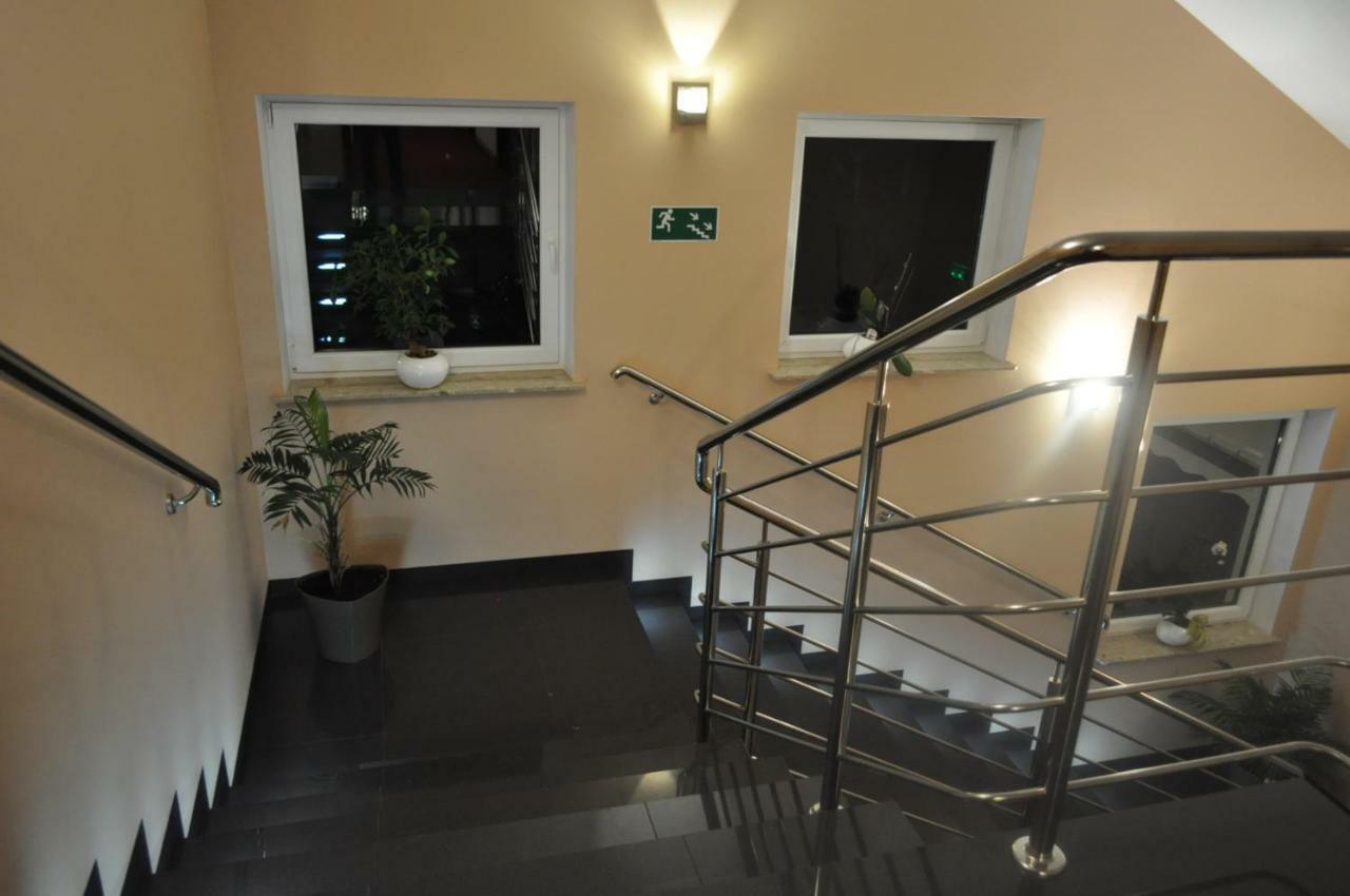 Hotel Pauza Radzyn Podlaski Buitenkant foto